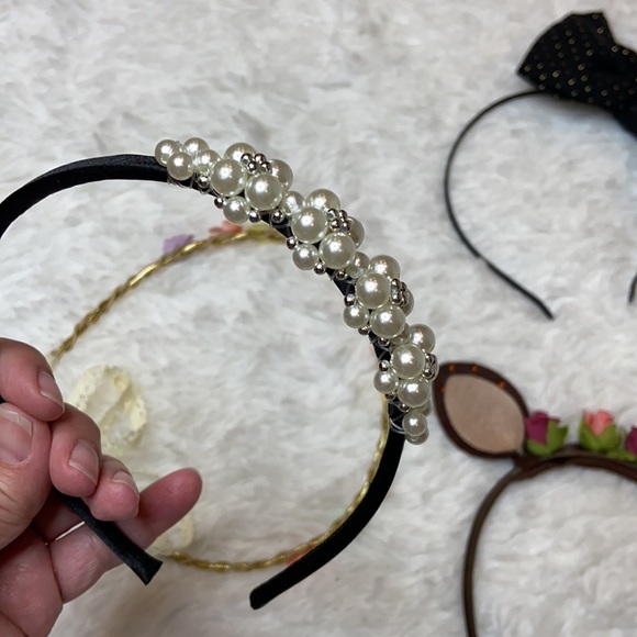 Lot of Girls Decorative Headbands - Picture 8 of 9